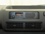 AM/FMラジオ付き。日本語表示です。ラジオで休憩を楽しんだり交通渋滞や天気などの情報を取り入れられます。