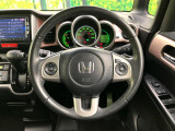 【純正革巻きステアリング】上質な革を使用することで、手にしっかり馴染みとても運転しやすいハンドルです♪