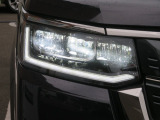 切れにくく明るいLEDヘッドライト装備!
