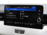 ナビゲーションはホンダコネクトディスプレイを装着しております。AM、FM、Bluetooth、フルセグTVがご使用いただけます。初めて訪れた場所でも道に迷わず安心ですね!