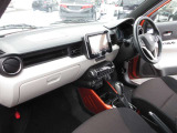 ■ 助手席 ■ オゾンの力出で車内を除菌・消臭&特別仕様のルームクリーニング!! 小さなお子様がいらっしゃるお客様におすすめのオプションです。
