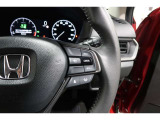 Hondaセンシングの機能のひとつ、アダプティブクルーズコントロール付!アクセルから足を離しても設定したスピードと前車との車間を保ち走行してくれます!車線維持もアシスト☆高速道路で疲労軽減ですね☆