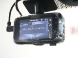◆ドライブレコーダー◆映像・音声などを記録する自動車用の装置です。 もしもの事故の際の記録はもちろん、旅行の際の思い出としてドライブの映像を楽しむことができます。