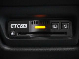 ◆ETC2.0装着◆進化したドライブ体験。料金収受システムだけだったETCが生まれ変わって、高速道路を賢く使うETC2.0に進化しました。多彩な情報サービスが便利で快適なドライブ体験を提供します。