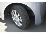 タイヤサイズは155/65R14です