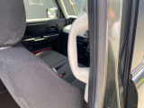 【乗降用グリップ】スペーシアは低床フロアで乗降しやすいお車です。が、お子様やご年配の方で乗降しづらい時がある時は、大型で掴みやすいこのグリップをご利用頂くと便利です。