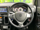 【純正革巻きステアリング】上質な革を使用することで、手にしっかり馴染みとても運転しやすいハンドルです♪