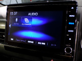 CD、DVD、Bluetooth、AM、FM、AUX、スマートフォン接続ができます。