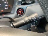 スマートキーシステム搭載ですので、ハンドル横のスイッチを押せば、エンジンスタート!