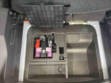 WEB掲載時にはお車に付いている装備と、様々な写真をたくさん載せるように心がけております。1台1台特徴をとらえたキャッチコメントを掲載しています。