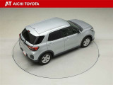 ワンオーナー、禁煙車、4WD&寒冷地仕様、純正SDナビ、地デジフルセグTV、ブルートゥース、SDオーディオ、シートヒーター(運転席&助手席)