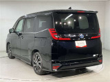 弊社の商品車両は横浜本牧にあります本部で隅々までチェックを行い、トヨタの厳しい商品基準をクリアした車両を展示しています。ご安心してお選びいただけます。