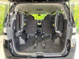 普段のお買い物や通勤、送迎等に十分な荷室スペースを確保しております。セカンドシートを倒すと、大きな荷物の積載も可能です♪