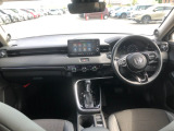 【インパネ全体】手が届きやすく、どなたでも運転しやすいです。シンプルで使いやすい設計になっています!