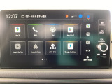 Apple CarPlayやAndroid Autoに対応しているので、スマートフォンの機能を車内でも手軽に使えます。