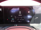 アドバンスドドライブアシストディスプレイは豊富な車両情報コンテンツを表示する、質感の高い先進的な7インチカラーディスプレイです。
