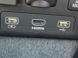 USBポートも装備されております♪