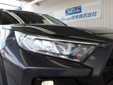 少ない消費電力でクリアな視界を確保するLEDヘッドライトです!