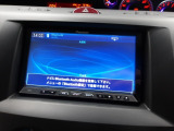 Bluetoothに接続することで、スマートフォンに入っている音楽アプリを車内で楽しめたり、通話が出来ます♪