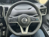 日産プロパイロット付きです!高速道路の運転で疲れが軽減できます!さらにハンドルを握っているだけでハンドル操作を支援してくれます!