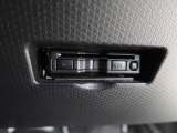 納車前に12ヶ月点検・エンジンオイル交換・ バッテリー交換・ワイパーゴム交換・キーレス、キーフリーの電池交換を実施しております。ダイハツの整備士がきっちりと点検したお車をお届けいたします!