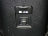 【電源コンセント】非常時やキャンプなどに役立つAC100V/1500Wコンセント付きです。