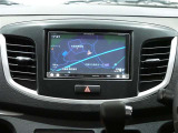 carrozzeria(AVIC-RZ009)ナビを装備。お出かけもラクラクです。CD・DVD・BluetoothTV(フルセグ)にも対応しております。