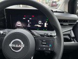 プロパイロット(同一車線運転支援)アクセル・ブレーキ・ステアリング操作をクルマがサポート。高速道路などで、ドライバーの負担を軽減します。