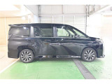 総額は岐阜県内・店頭納車、下取り車なし、1年間走行距離無制限の中古車保証付きの場合の概算です。お客様の状況により金額はかわってきますので、是非一度お問い合わせください。