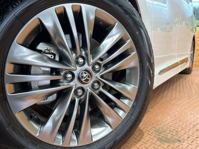 トヨタ アルファード ハイブリッド 2.5 Z の中古車詳細 (4,870km