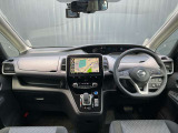 使いやすい運転席。視界も広く運転しやすいお車です。