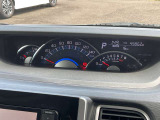 視認性の高いメーターで運転情報を的確に把握できます!