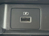 [USBソケット]今や必需品のUSB!!お出かけの際には大活躍間違いなし!!!