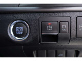 電動パーキングブレーキを搭載。スイッチ操作でパーキングブレーキを作動・解除することが可能ですので、操作の力が不要ですよ♪