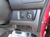 自社指定整備工場にて車検整備いたします。油種類(エンジンオイル、エレメント)の交換、機関系の点検をしてご納車いたします。納車後の定期点検、オイル交換、整備等、保険業務などアフターも充実しております。