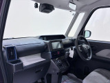 ダイハツのお店では、ダイハツ車を知り尽くしたプロフェッショナルが、専用の診断機器を使って各システムを点検しております。