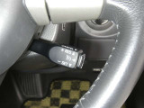 【レーダークルーズコントロール】(全車速追従機能付)付きです。車速に応じて追従支援してくれるので、ロングドライブも快適です。詳細は販売店スタッフまでおたずねください。