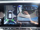 まるでお車を真上から見下ろしたかのような映像をナビに映し出してくれますので狭い駐車場でも周囲を確認する事が出来ますので非常に安心です♪