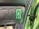 ECONモードの機能として、「燃費が良くなるアクセル制御」があります。アクセルペダルを余分に踏み込んでしまった場合でも、自動的に燃料の噴射量を抑え、エンジンの効率が良い領域で働かせるようにします。