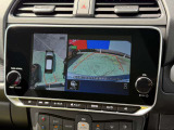 駐停車には便利なアラウンドビューモニター搭載。サイドモニターの切り替えも可能です。