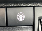 【三菱e-Assist】走行中に前方の車両等を認識し、衝突しそうな時は警報とブレーキで衝突回避と被害軽減をアシスト。より安全にドライブをお楽しみいただけます。