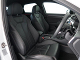 Audi車はどの車種も全てレザーハンドルです。そこにはAudiのこだわりがあり質感の高いレザーでしっかりと手に馴染み、高級感を演出します。