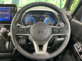 【純正革巻きステアリング】上質な革を使用することで、手にしっかり馴染みとても運転しやすいハンドルです♪
