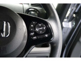 Hondaセンシングの機能のひとつ、アダプティブクルーズコントロール付!アクセルから足を離しても設定したスピードと前車との車間を保ち走行してくれます!車線維持もアシスト☆高速道路で疲労軽減ですね☆