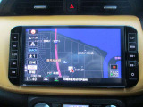 日産コネクト9インチナビ!(MM320D-L)画面がライトが点灯している状態です。昼間は明るい画面に切り替わります。