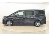 トヨタならではの「3つの安心」をセットにした『トヨタ認定中古車』です。「まるごとクリーニング」「車両検査証明書」「ロングラン保証」付き。