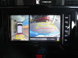車両を上から見たような映像をディスプレイオーディオ画面に表示するパノラミックビューモニター