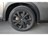 純正18インチアルミホイル/タイヤサイズは225/55R18です