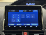 Bluetooth対応、CD/DVD再生機能付き。お好きな音楽を聴きながらのドライブは楽しいですよね〜♪