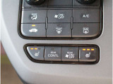 シートヒーター装備付き車!!座席に埋め込まれた電熱線によりシートを暖めることが出来る装備で、温めたられたシートは、寒い冬には最適です!!